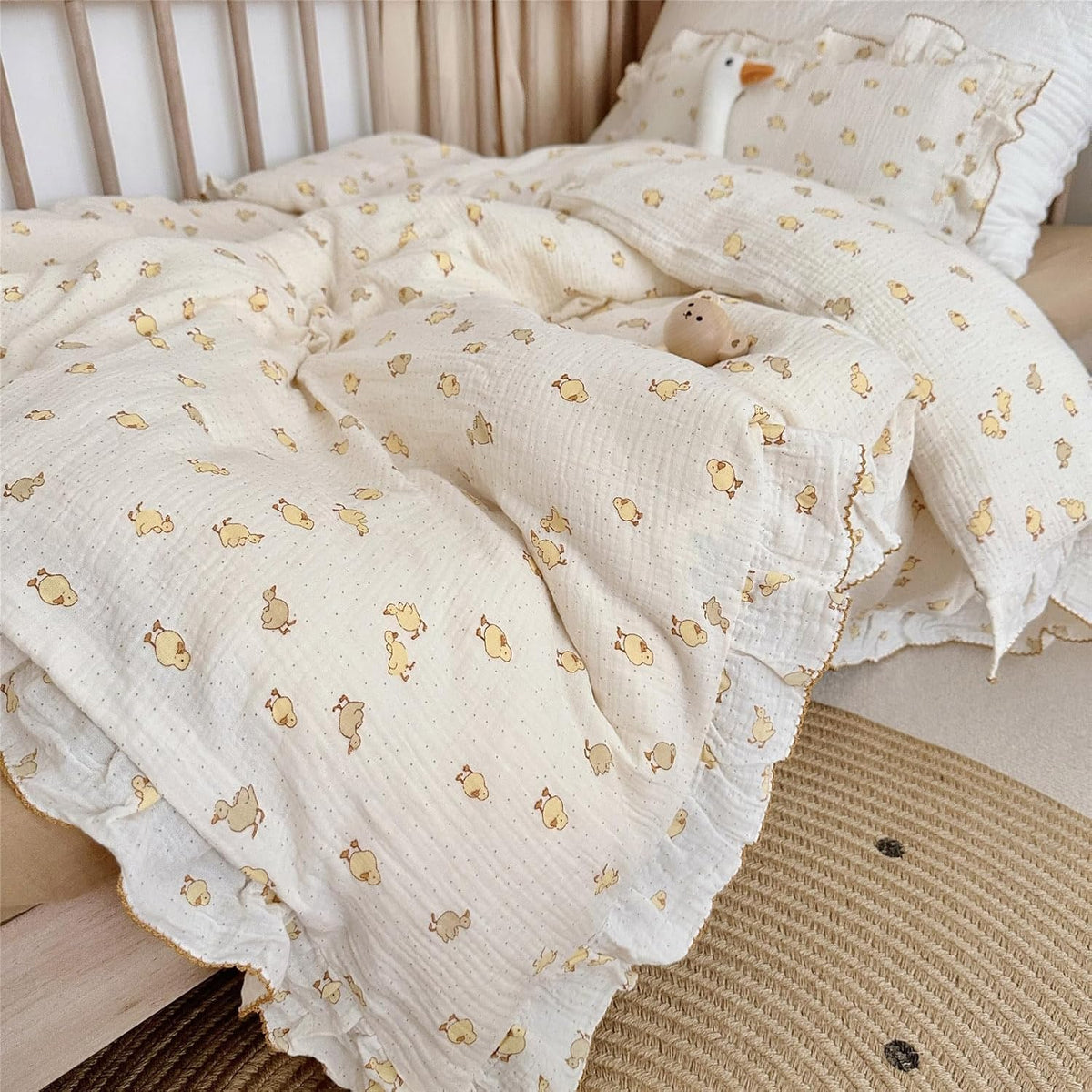AOJIM Cute Toddler Kids Duvet Cover, 1-Piece Muslin Cotton Ruffled Bedding Duvet Cover with Little Yellow Duck, Soft Breathable 2-Layer Gauze Baby Kids Comforter Cover for Girls Boys (47X59'')