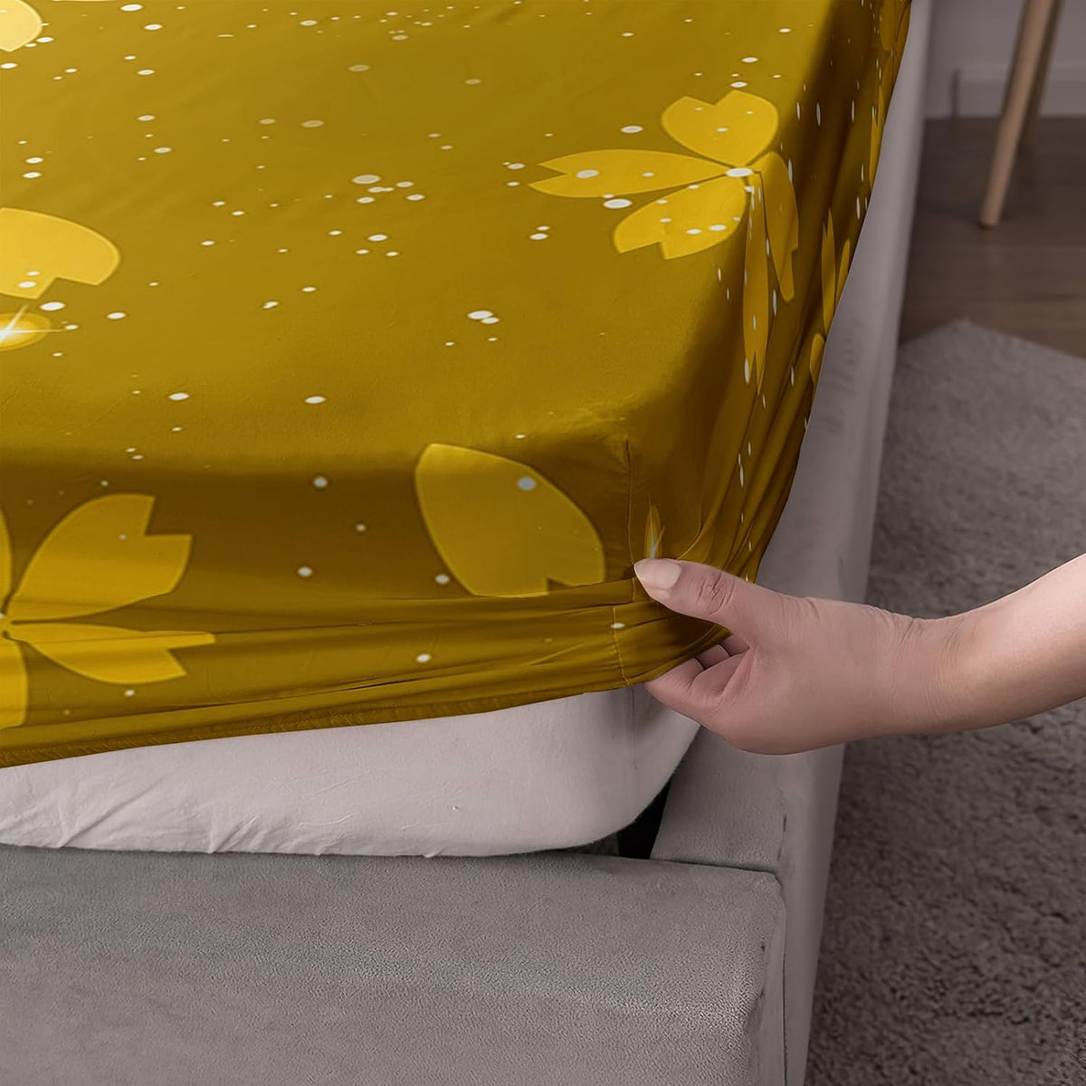 QOOMO Cartoon Animals Kids Sheet Set Queen Size,Kawaii Axolotl Print Bedding Set Lightweight All Seasons,Yellow Sets for Room Decoration,1 Fitted Sheet,1 Flat Sheet,2 Pillow Cases