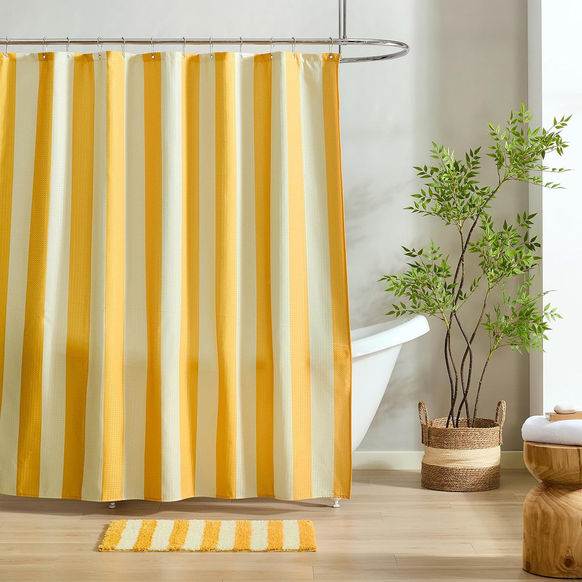Bath Mat with Striped Design, Microfiber Absorbent Non Slip Tufted Rug for Floor, Shower or Kitchen (20x32 inch, Yellow)