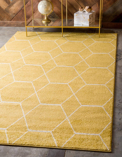 Trellis Frieze Collection Area Rug - Geometric (5' 1" x 8', Yellow/ Ivory)