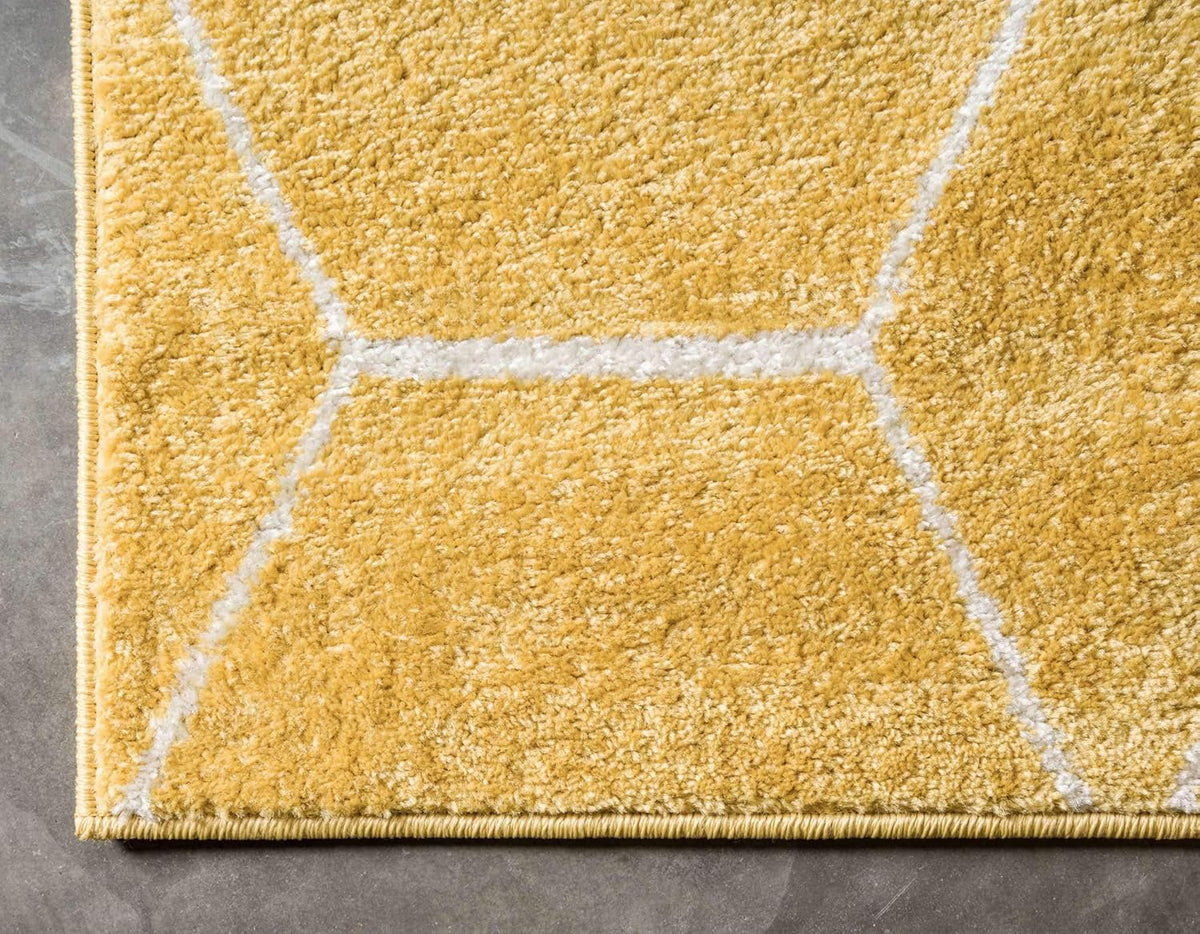 Trellis Frieze Collection Area Rug - Geometric (5' 1" x 8', Yellow/ Ivory)