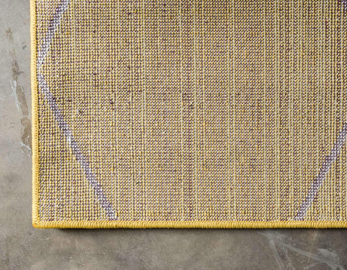 Trellis Frieze Collection Area Rug - Geometric (5' 1" x 8', Yellow/ Ivory)