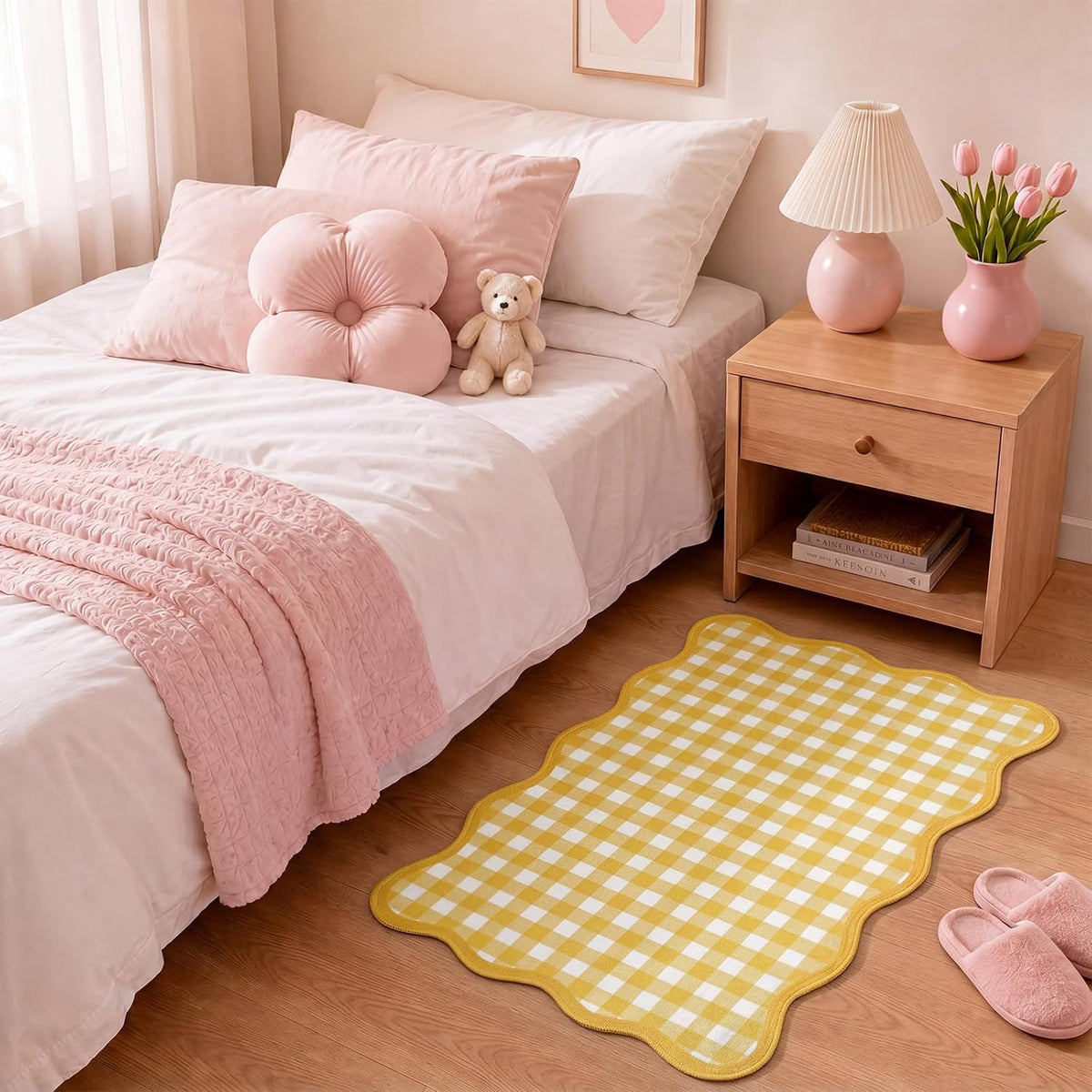 Yellow and White Small Scalloped Plaid Rug 1.4x2.3ft Buffalo Checkered Mat