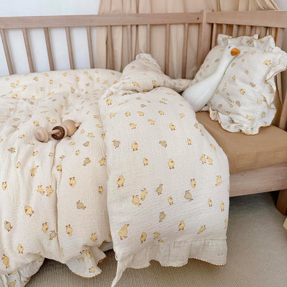 AOJIM Cute Toddler Kids Duvet Cover, 1-Piece Muslin Cotton Ruffled Bedding Duvet Cover with Little Yellow Duck, Soft Breathable 2-Layer Gauze Baby Kids Comforter Cover for Girls Boys (47X59'')
