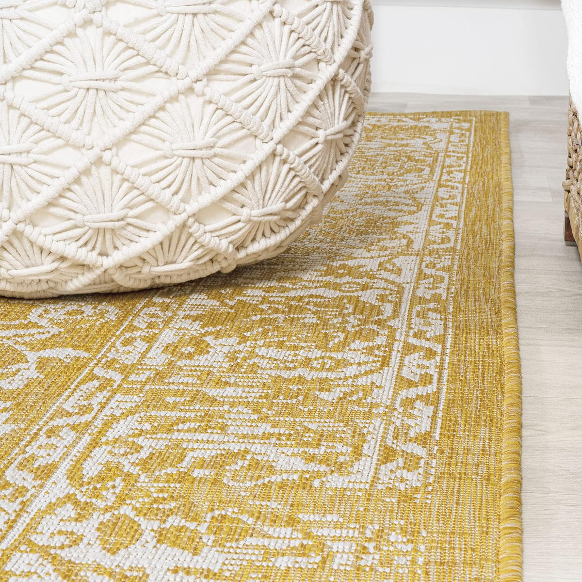 Weave Floral Indoor Outdoor Area Rug 4X6 Yellow/Cream, Tela Bohemian Textured for Backyard, Patio, Porch, Easy-Cleaning, High Traffic, Pet-Friendly, Non-Shedding (SMB100E-4)