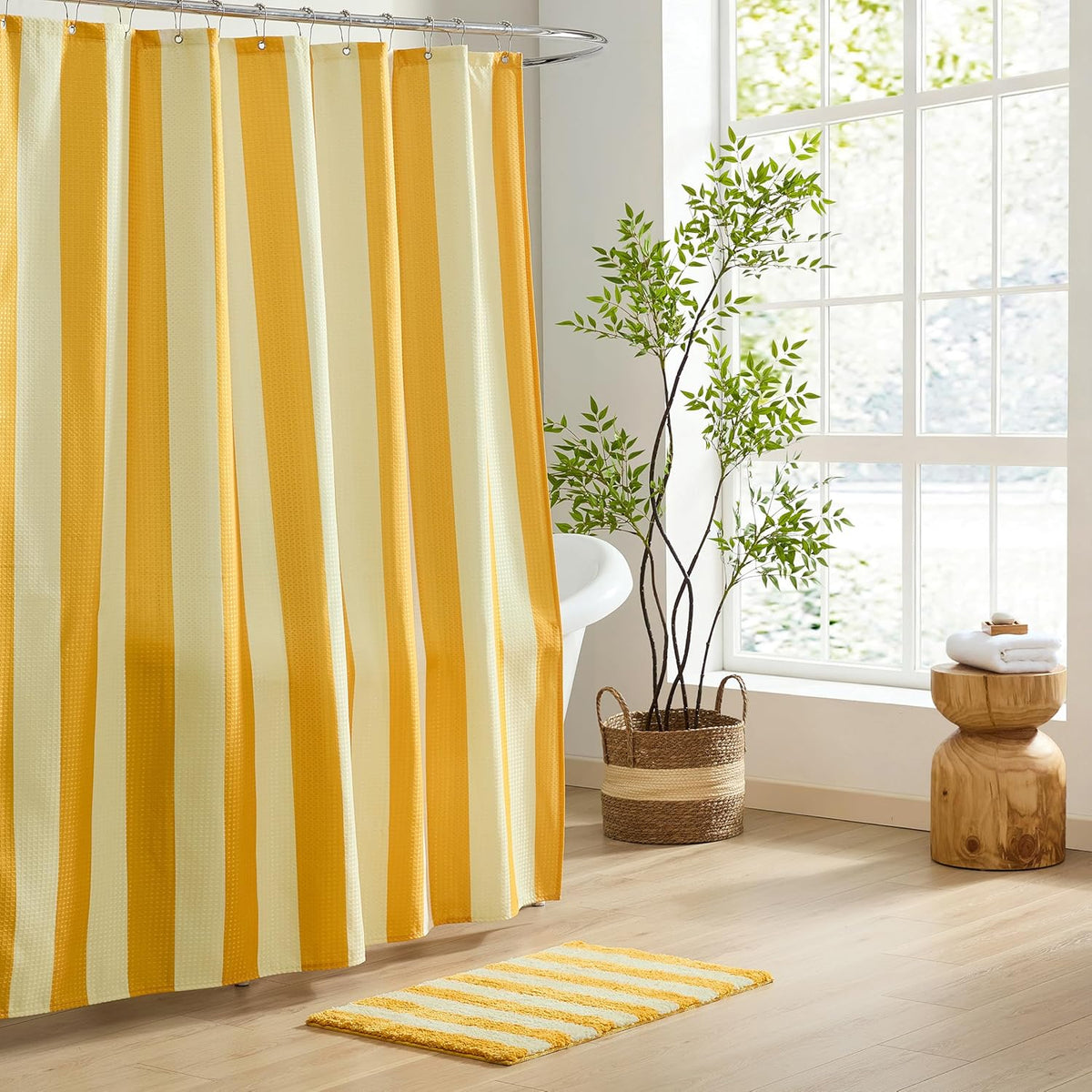 Bath Mat with Striped Design, Microfiber Absorbent Non Slip Tufted Rug for Floor, Shower or Kitchen (20x32 inch, Yellow)