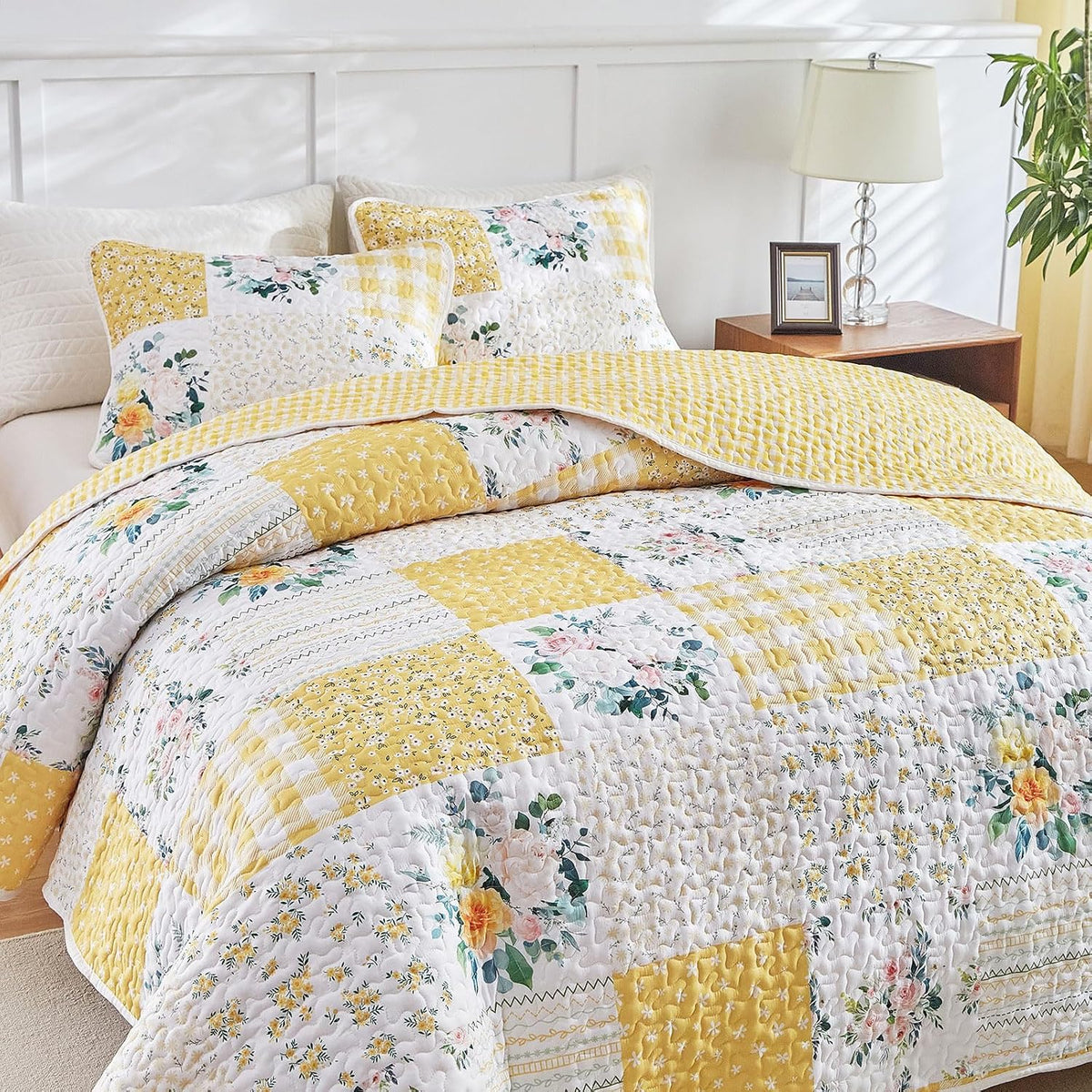 2 Pieces Floral Patchwork Quilt Set Twin, Yellow n White Flowers Design, Soft n Cozy Microfiber Quilt, Bedspread Bed Cover for All Season, 1 Quilt and 1 Pillow Sham- 68x86 inches