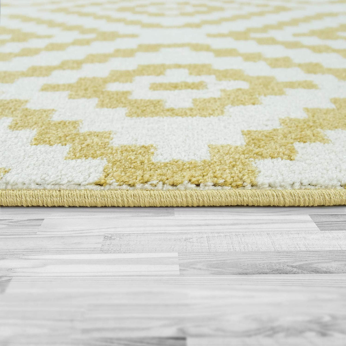 Modern Area Rug with Moroccan Diamond Pattern in Pastel Yellow-White, Size: 2'4" x 8'2"